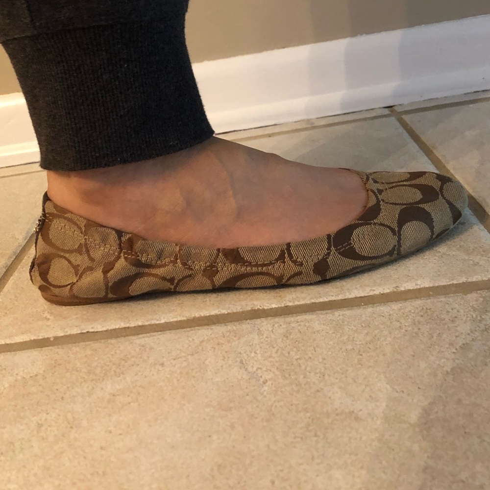 Coach flats